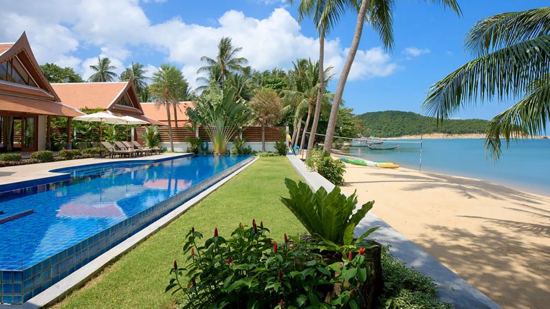 stunning beachfront villa perfect for large groups